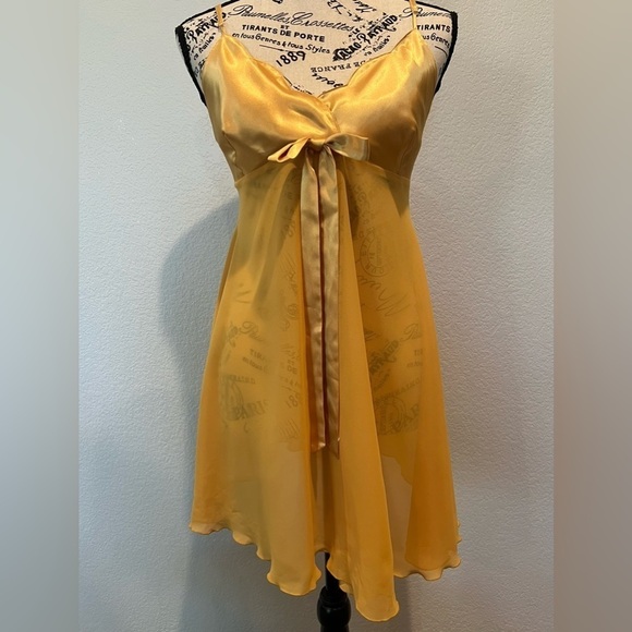 158. Vintage Victoria Secret Gold Babydoll Nightgown Sheer/Satin Size M - Picture 5 of 10
